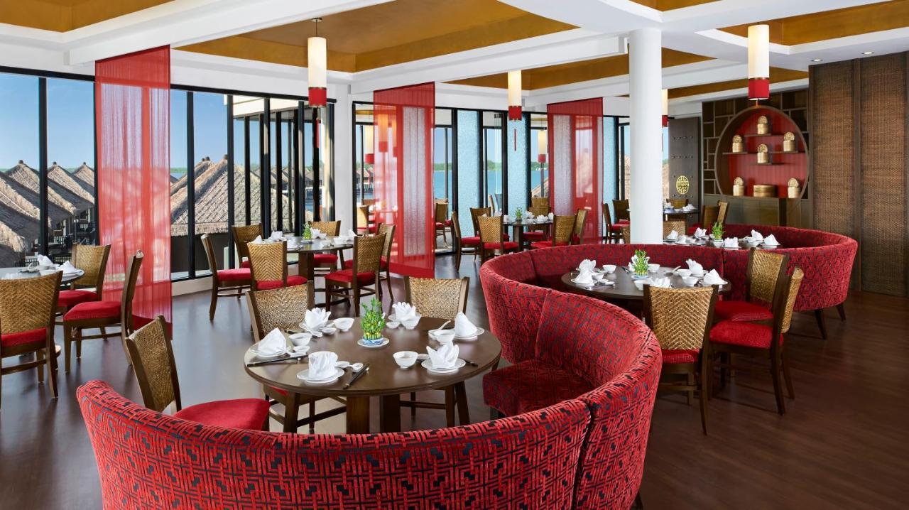 Avani Sepang Goldcoast Resort Kampong Bagan Lalang Dış mekan fotoğraf The restaurant