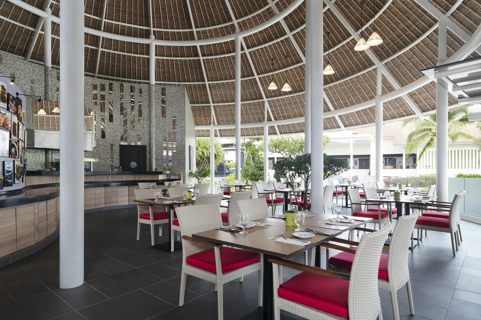 Avani Sepang Goldcoast Resort Kampong Bagan Lalang Dış mekan fotoğraf The restaurant